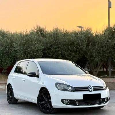 Volkswagen Golf 2011 në shitje