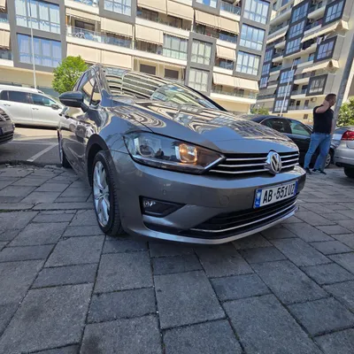 Volkswagen Golf 2015 në shitje