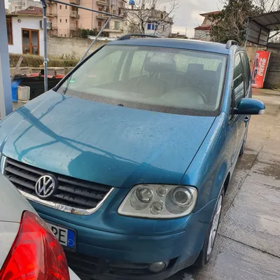 Volkswagen Touran 2004 në shitje