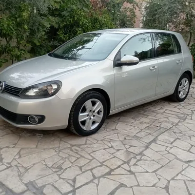 Volkswagen Golf 2009 në shitje