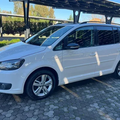 Volkswagen Touran 2012 në shitje