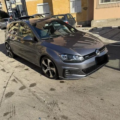 Volkswagen Golf 2015 në shitje