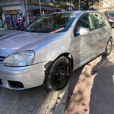 Volkswagen Golf 2005 në shitje