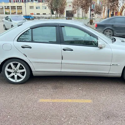 Mercedes-Benz C-class 2003 në shitje
