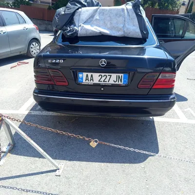 Mercedes-Benz E-class 1999 në shitje
