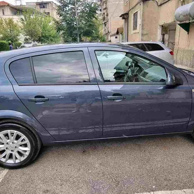 Opel Astra 2010 në shitje