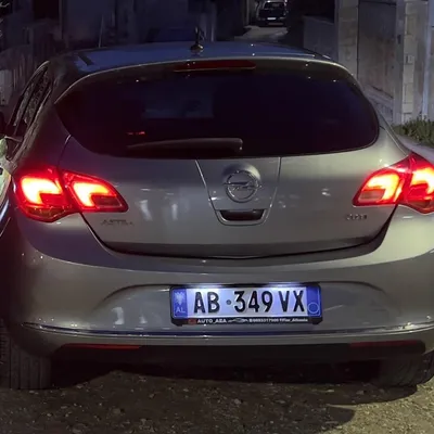 Opel Astra 2013 në shitje