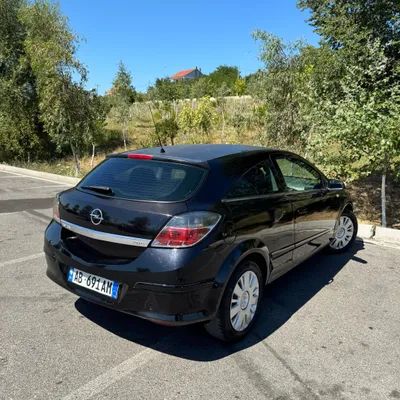 Opel Astra 2009 në shitje