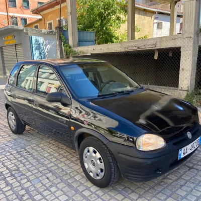 Opel Corsa 1997 në shitje
