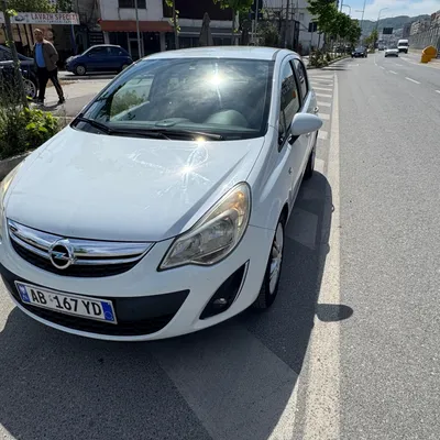 Opel Corsa 2012 në shitje