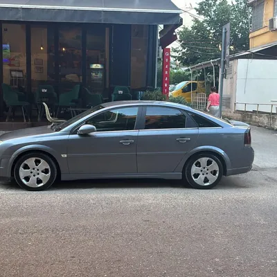 Opel Vectra 2003 në shitje