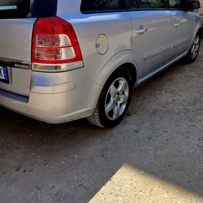 Opel Zafira 2008 në shitje