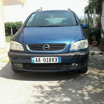 Opel Zafira 2002 në shitje