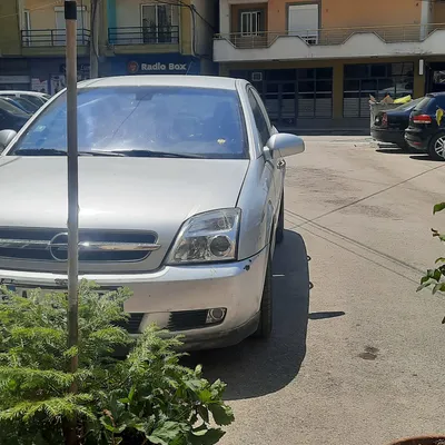 Opel Vectra 2004 në shitje