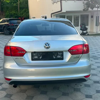 Volkswagen Jetta 2013 në shitje