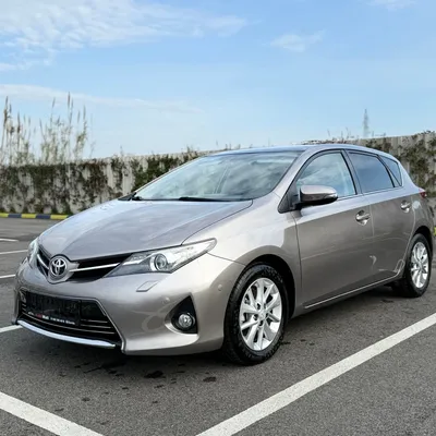 Toyota Auris 2014 në shitje