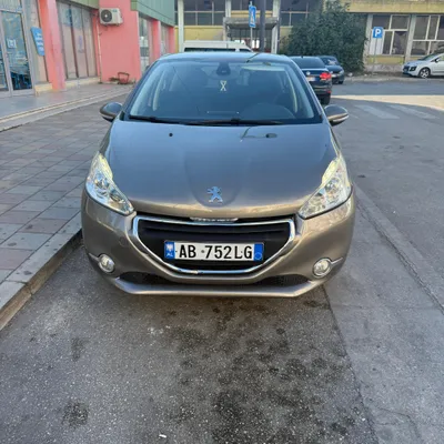 Peugeot 208 2015 në shitje