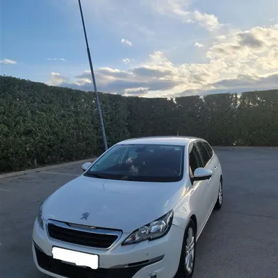 Peugeot 308 2014 në shitje