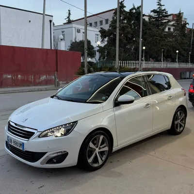 Peugeot 308 2015 në shitje