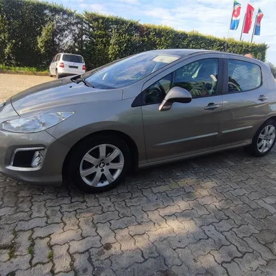 Peugeot 308 2011 në shitje