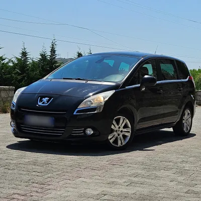 Peugeot 5008 2012 në shitje