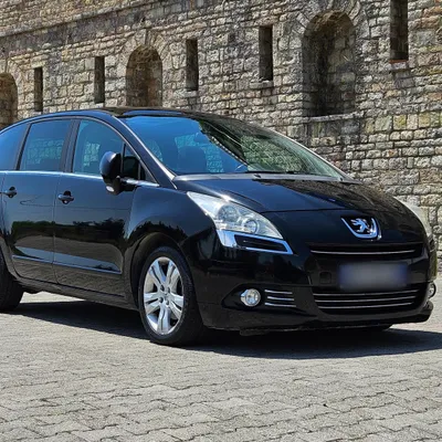 Peugeot 5008 2012 në shitje