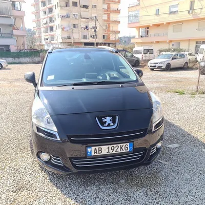 Peugeot 5008 2011 në shitje
