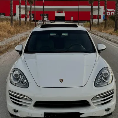 Porsche Cayenne 2014 në shitje