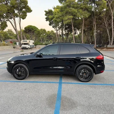 Porsche Cayenne 2013 në shitje