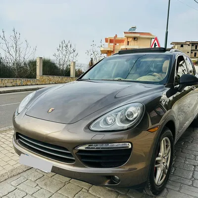 Porsche Cayenne 2014 në shitje