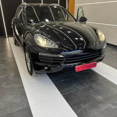 Porsche Cayenne 2012 në shitje