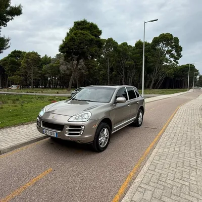 Porsche Cayenne 2009 në shitje