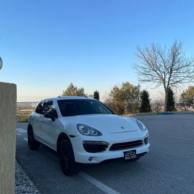 Porsche Cayenne 2012 në shitje