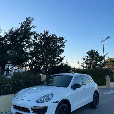 Porsche Cayenne 2013 në shitje