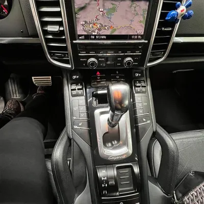 Porsche Cayenne 2013 në shitje