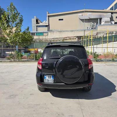 Toyota RAV4 2006 në shitje