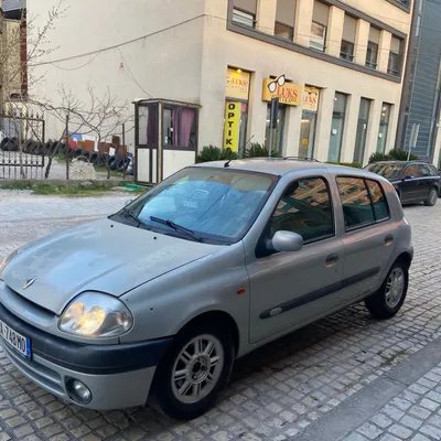 Renault Clio 2000 në shitje