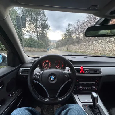 BMW 3 Series 2009 në shitje