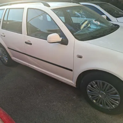 Volkswagen Golf 2003 në shitje
