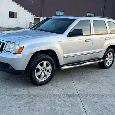 Jeep Cherokee 2010 në shitje