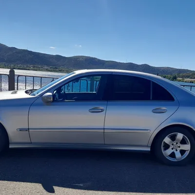 Mercedes-Benz E-class 2002 në shitje