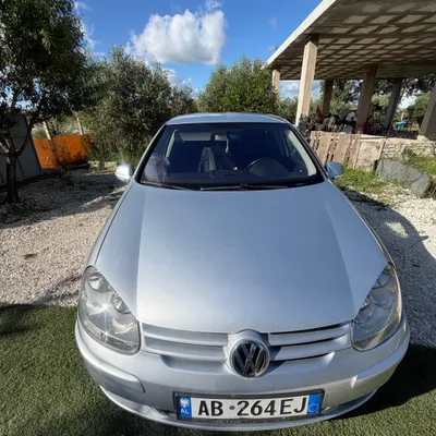 Volkswagen Golf 2005 në shitje