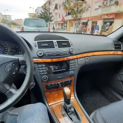 Mercedes-Benz E-class 2003 në shitje