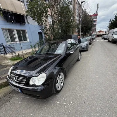 Mercedes-Benz C-class 2004 në shitje
