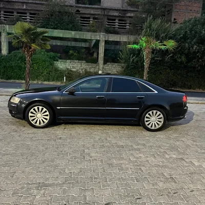 Audi A8 2004 në shitje