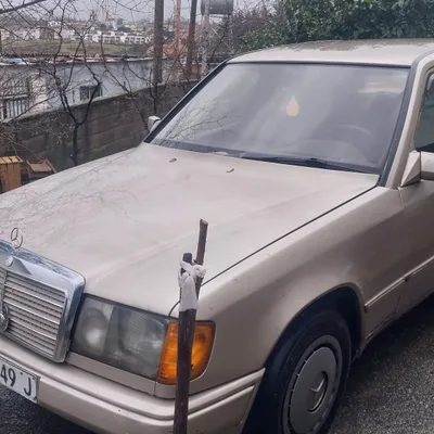 Mercedes-Benz W124