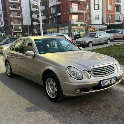 Mercedes-Benz E-class 2004 në shitje