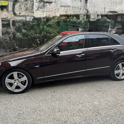 Mercedes-Benz E-class 2009 në shitje