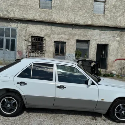 Mercedes-Benz W124
