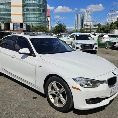 BMW 3 Series 2013 në shitje